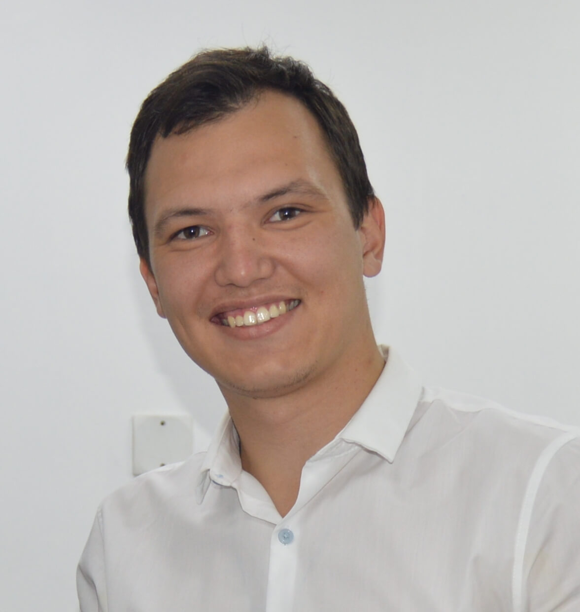 DR. Rinat Raupv